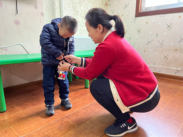 ����������